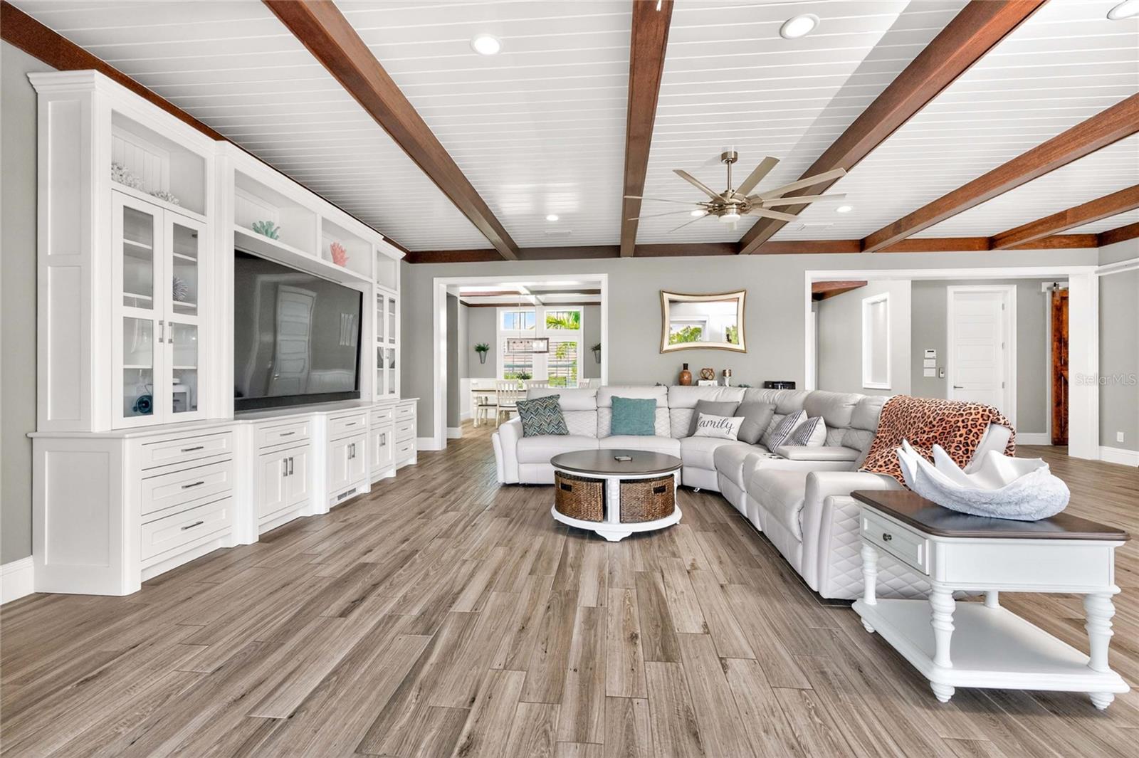 PINE COVE - Residential