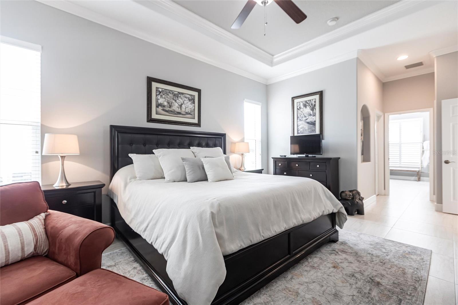 PELICAN POINTE GOLF & CNTRY CL - Residential