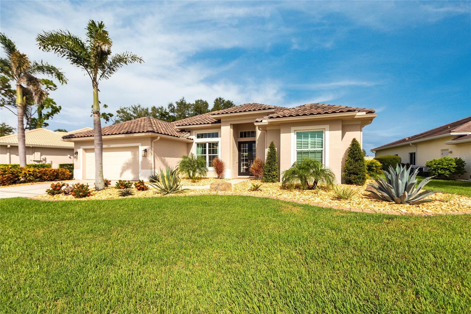 PELICAN POINTE GOLF & CNTRY CL - Residential