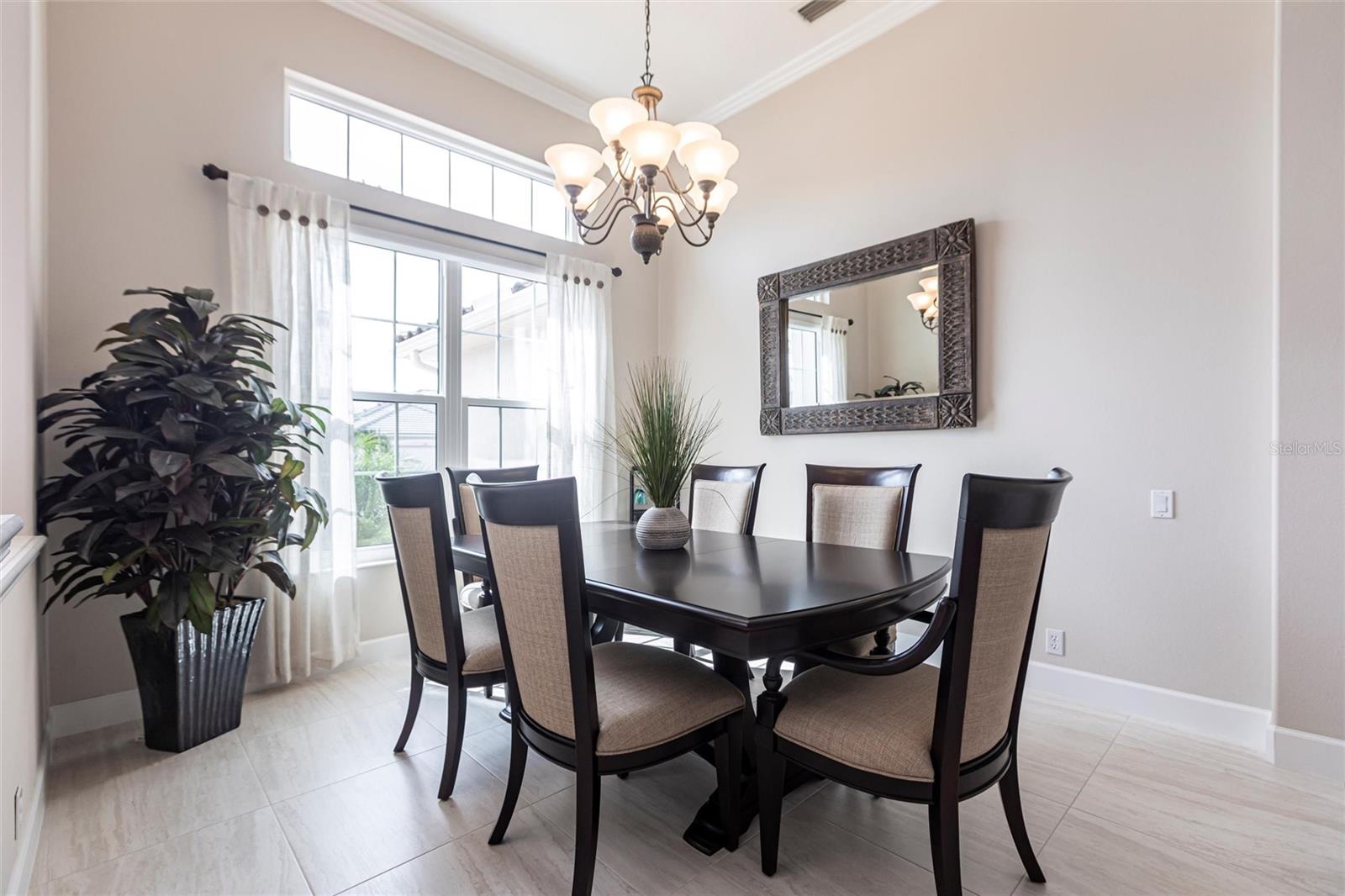 PELICAN POINTE GOLF & CNTRY CL - Residential