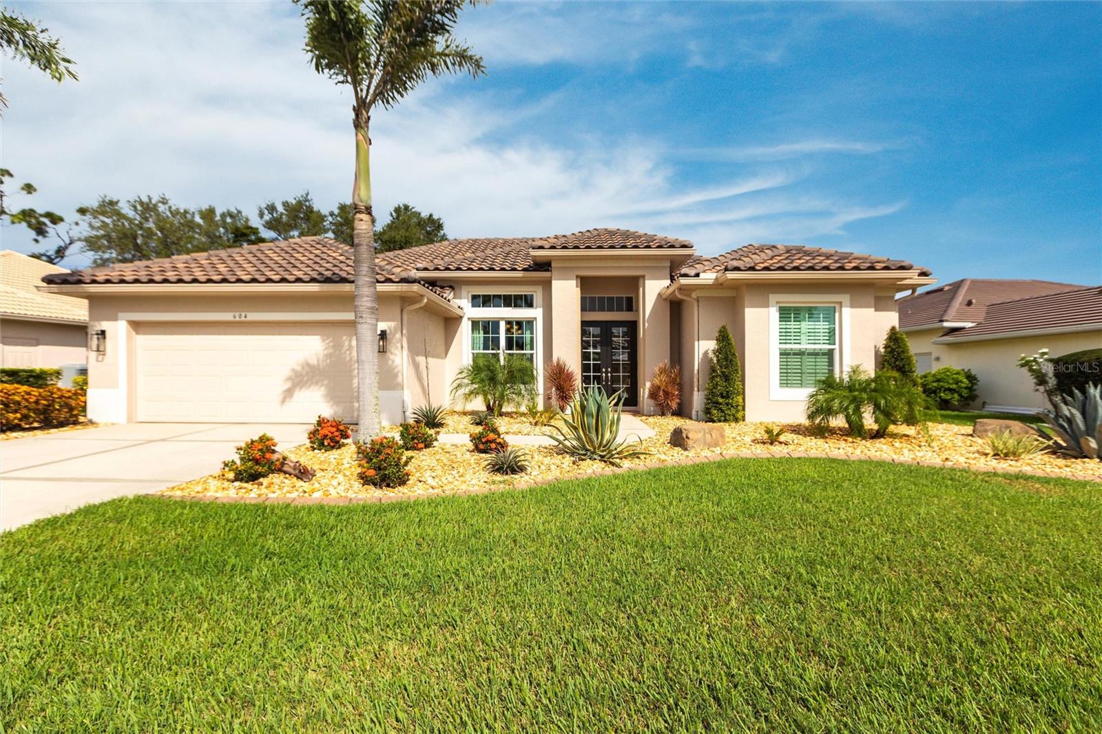 PELICAN POINTE GOLF & CNTRY CL - Residential