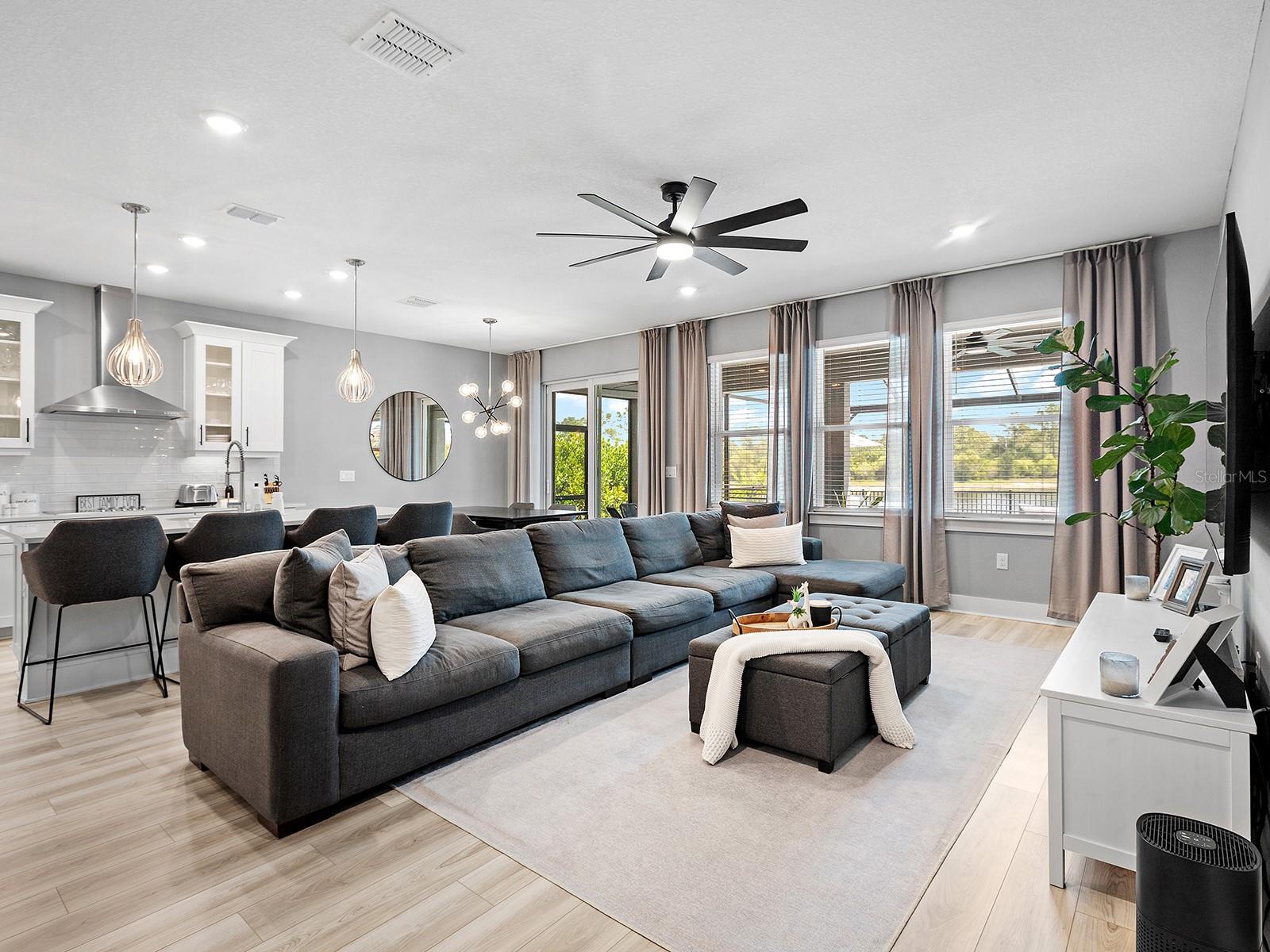 192 DAYLILY BOULEVARD