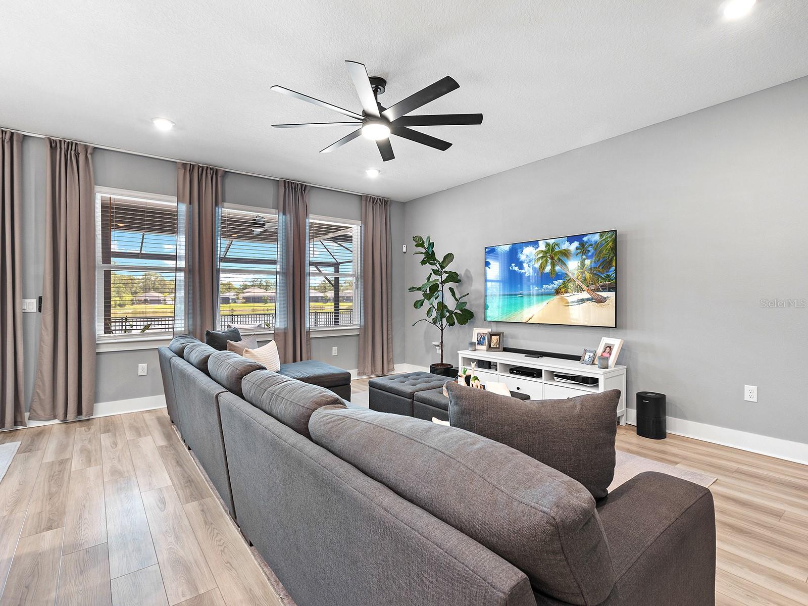 VENICE WOODLANDS - Residential