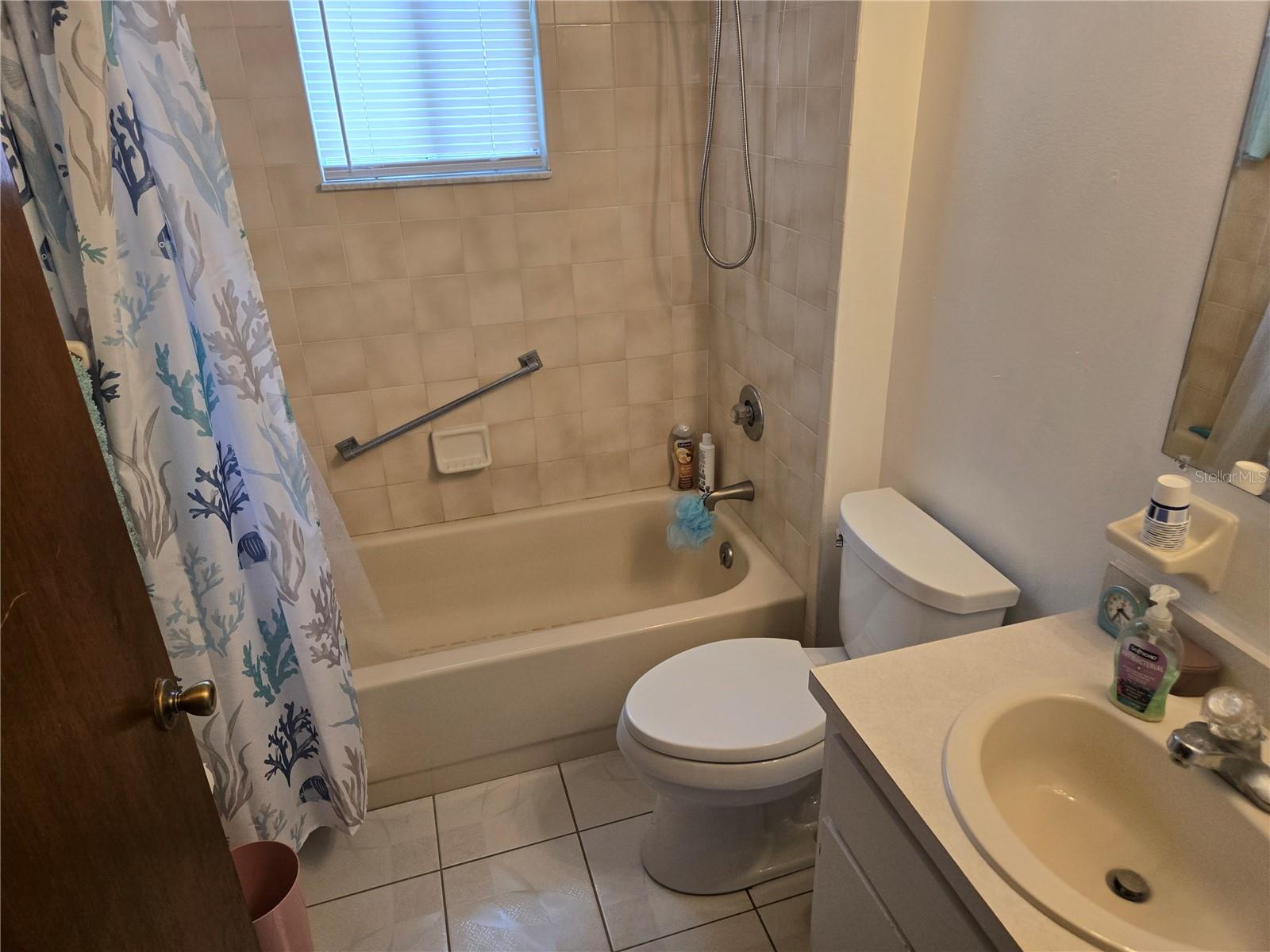 PALM CAY - Residential