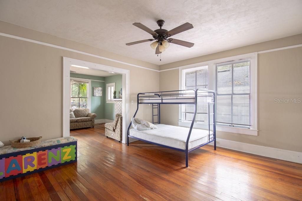 INGLESIDE VILLAS - Residential