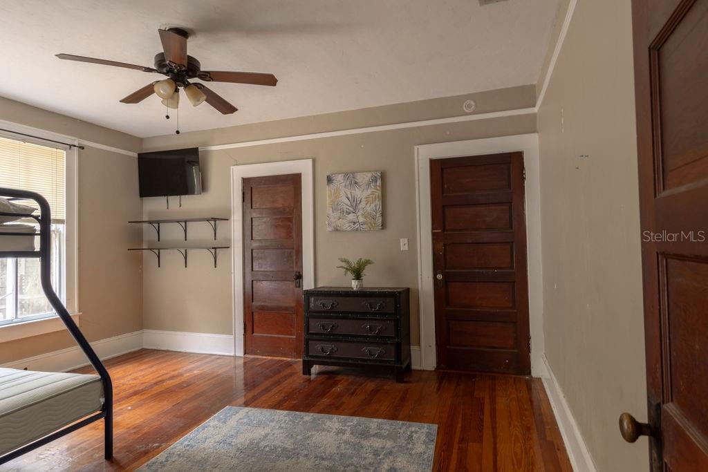 INGLESIDE VILLAS - Residential