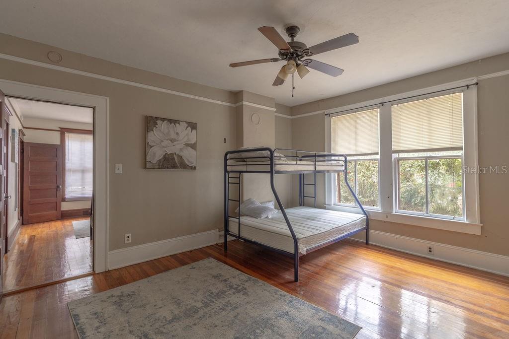 INGLESIDE VILLAS - Residential