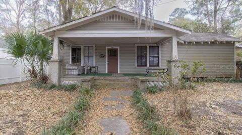 Photo of 907 NW 11th Avenue, Gainesville, FL 32601 (MLS # GC538065)