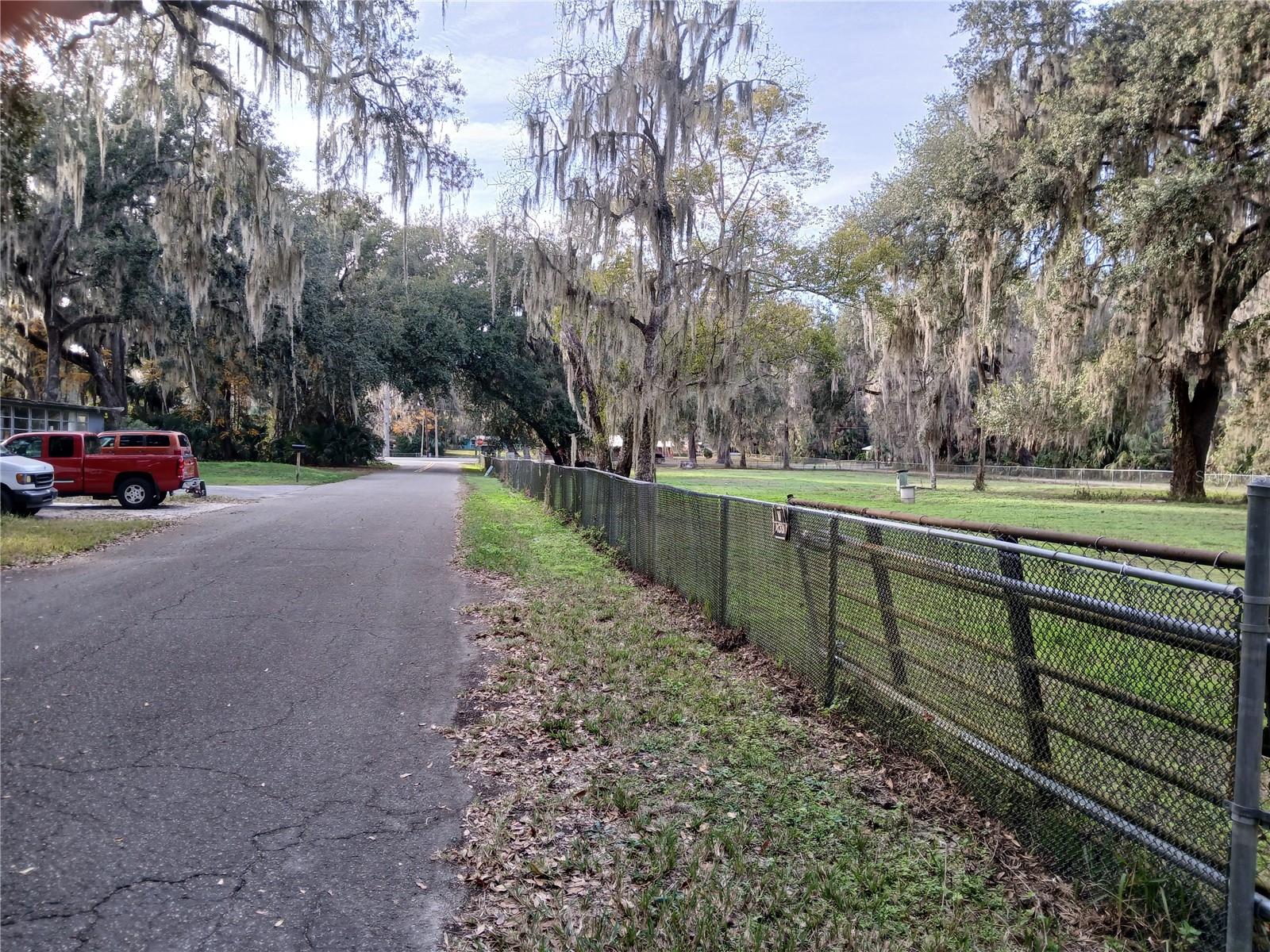 THUNDERBIRD MOBILE ESTATES - Land