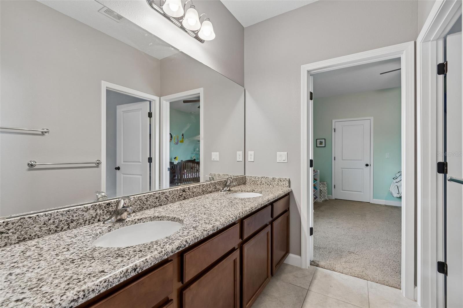 ARDMORE RESERVE PH V - Residential