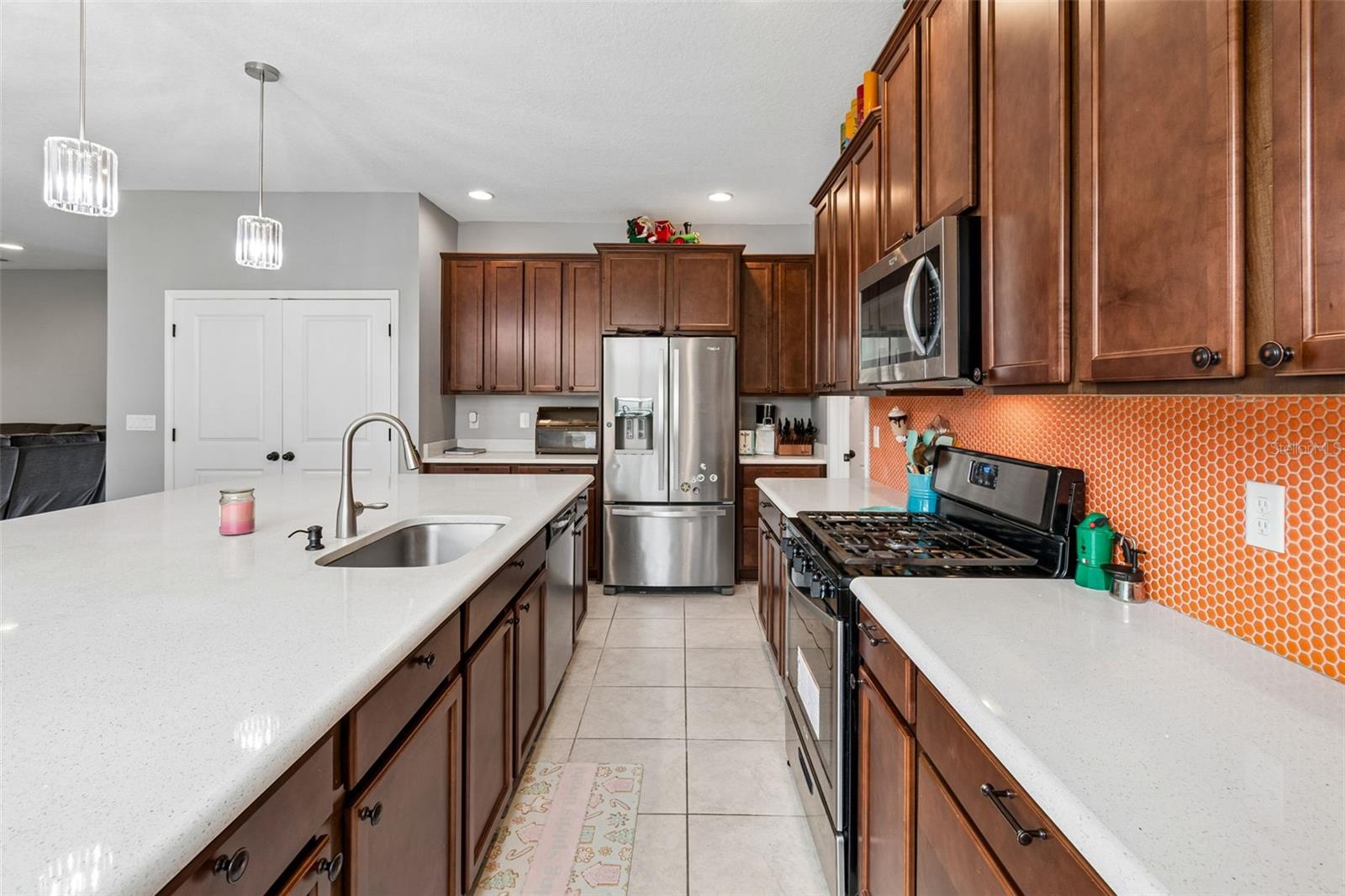 ARDMORE RESERVE PH V - Residential