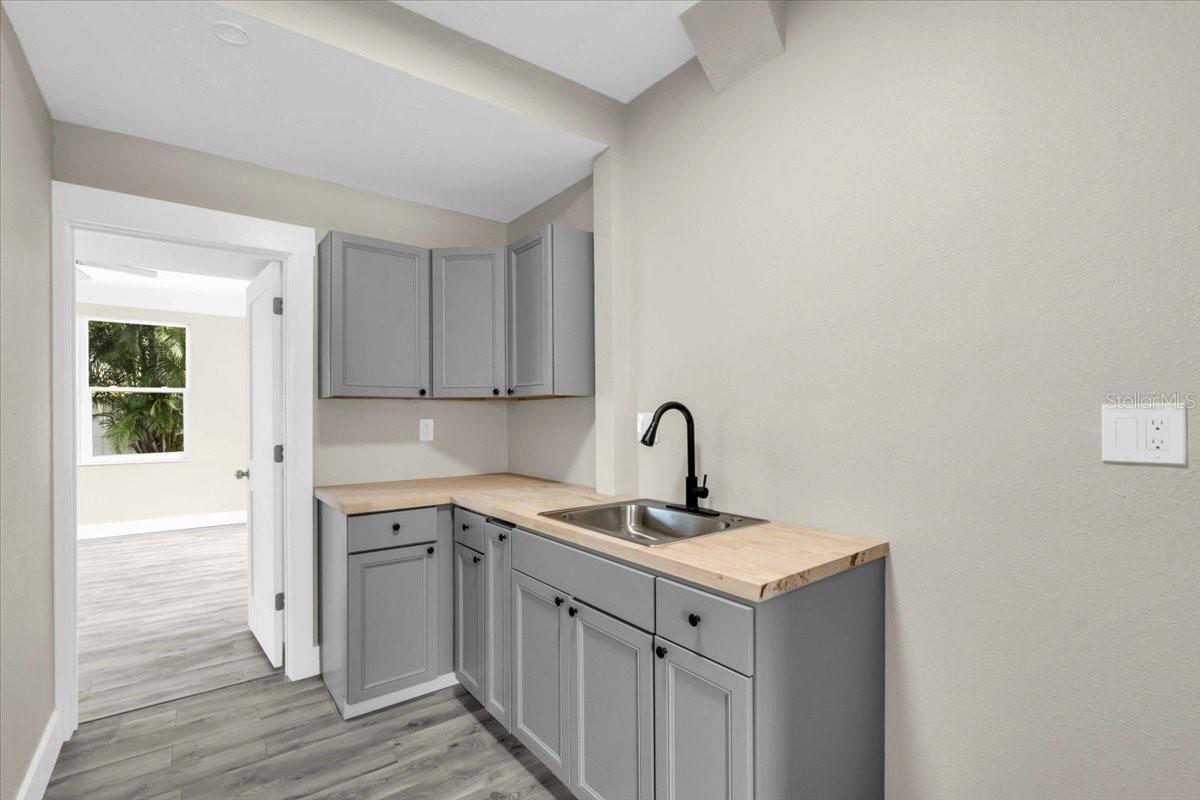 BURNS F J REALTY COS REV - Residential