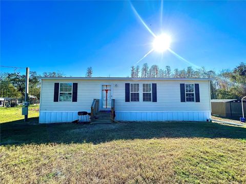 A home in LAKELAND