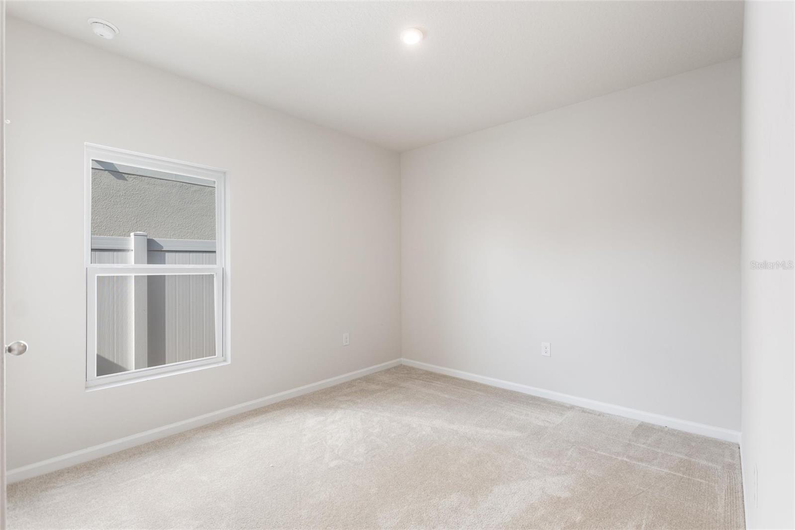 LAUREL GLEN - Residential