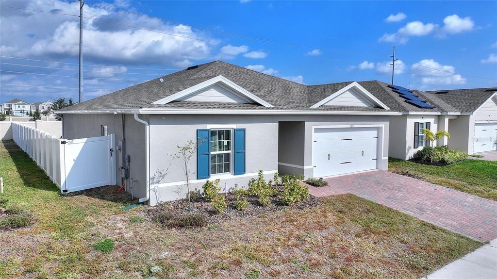 Photo of 1217 Lexington Lane, Haines City, FL 33844 (MLS # O6363170)