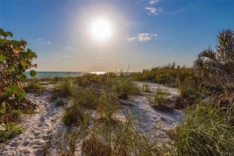 Photo of 560 Gulf Bay Road, Longboat Key, FL 34228 (MLS # A4649200)
