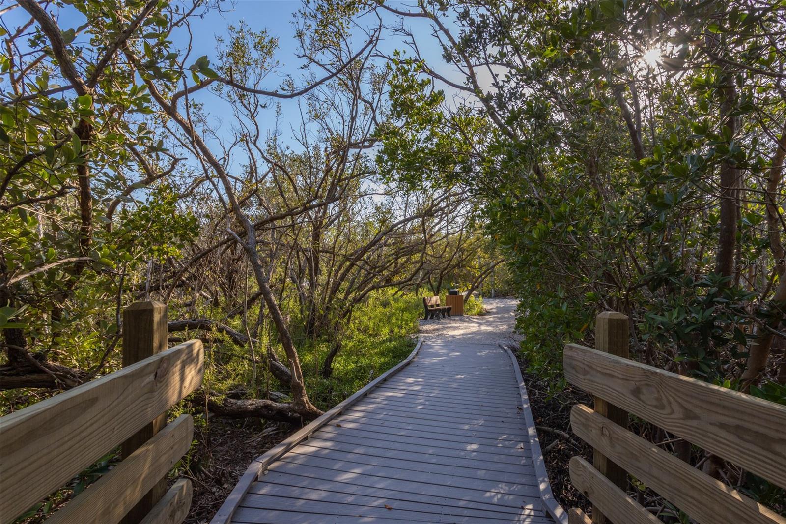 BAILEY-DOBSON - Land