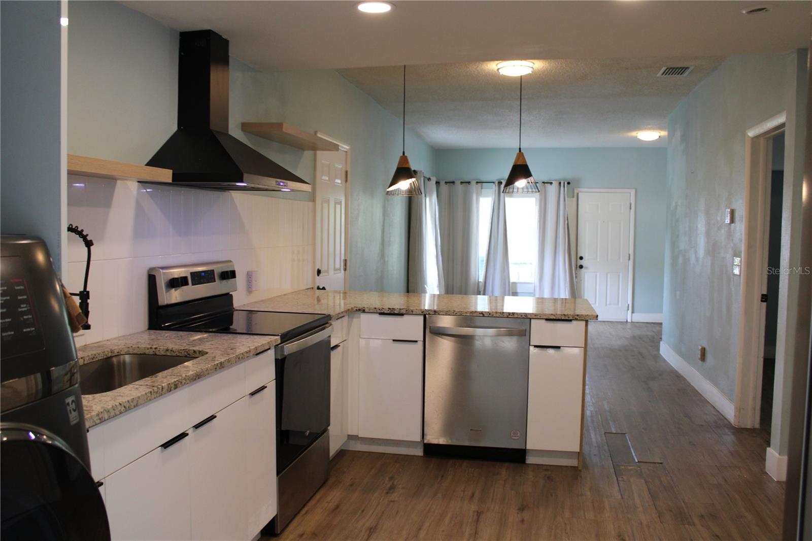 LINCOLN PARK - Residential