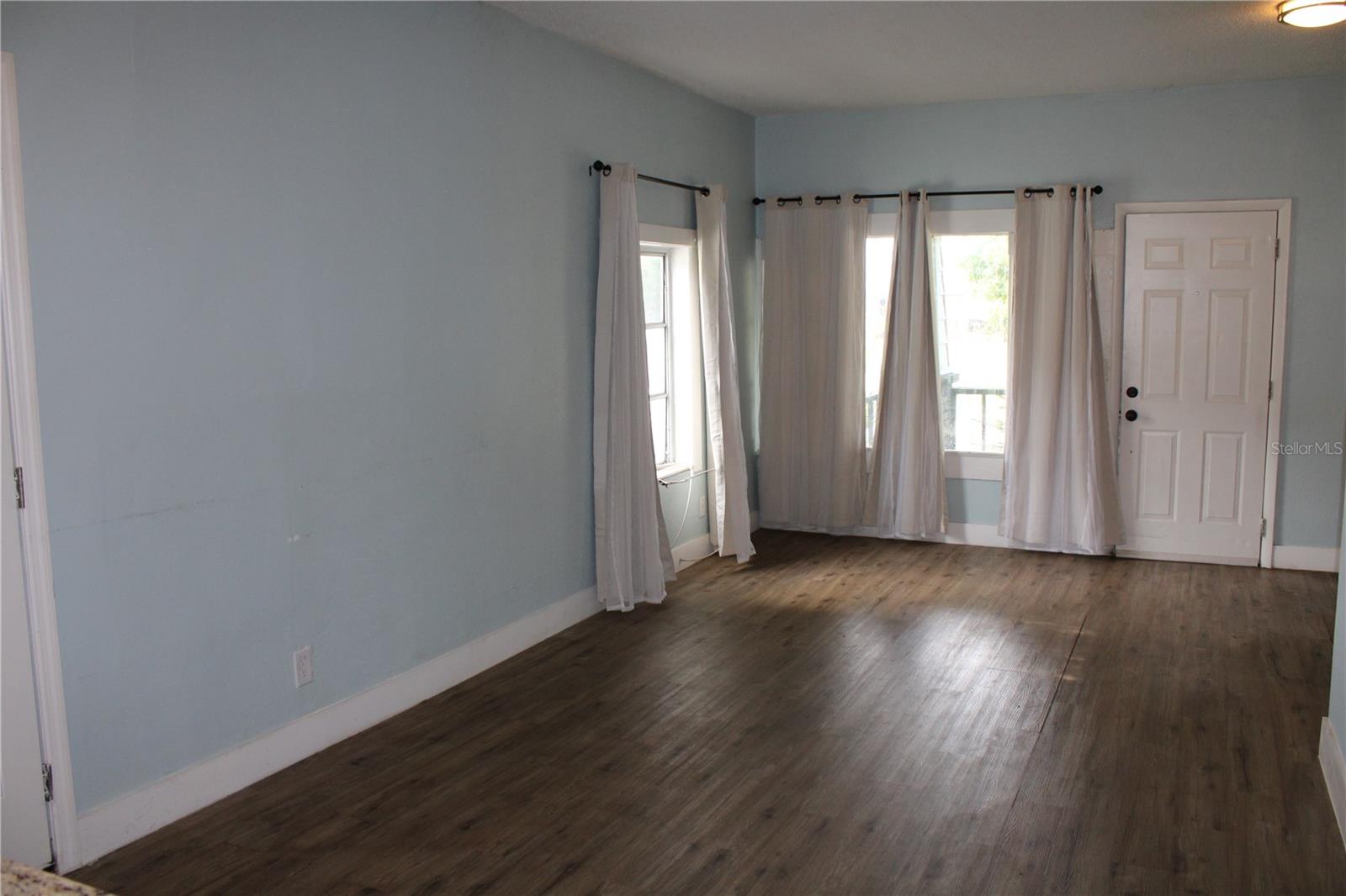 LINCOLN PARK - Residential