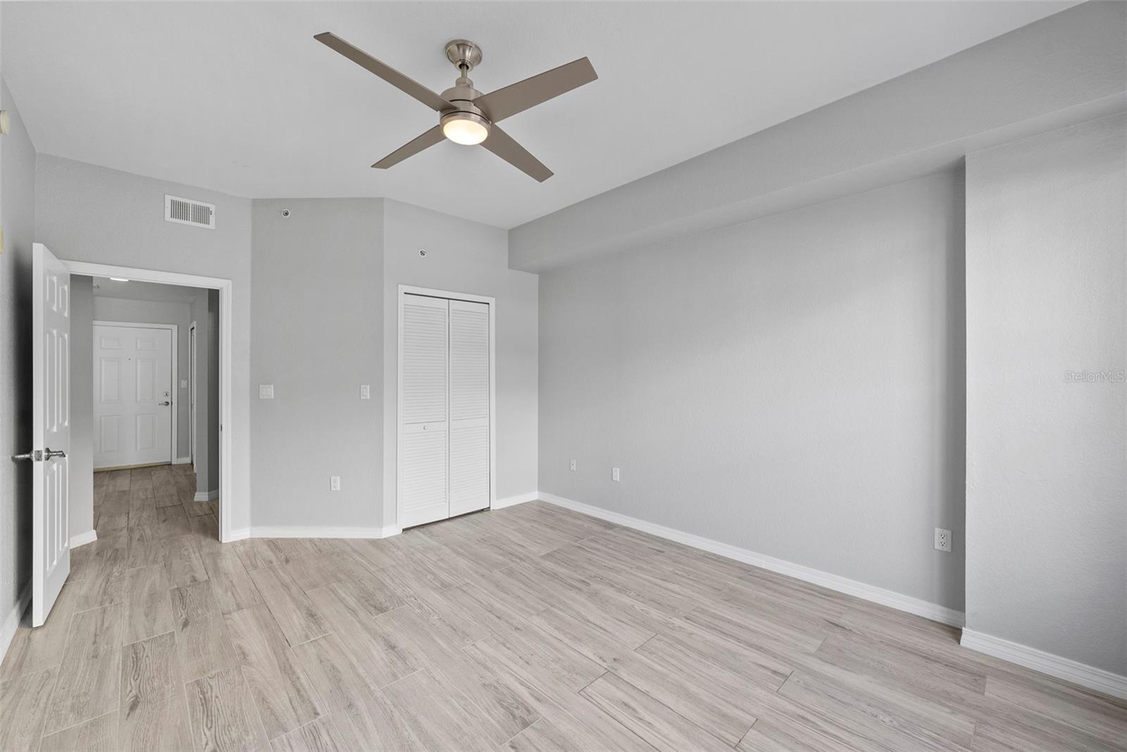 PARKCREST HARBOUR ISLAND CONDOMINIUM - Residential