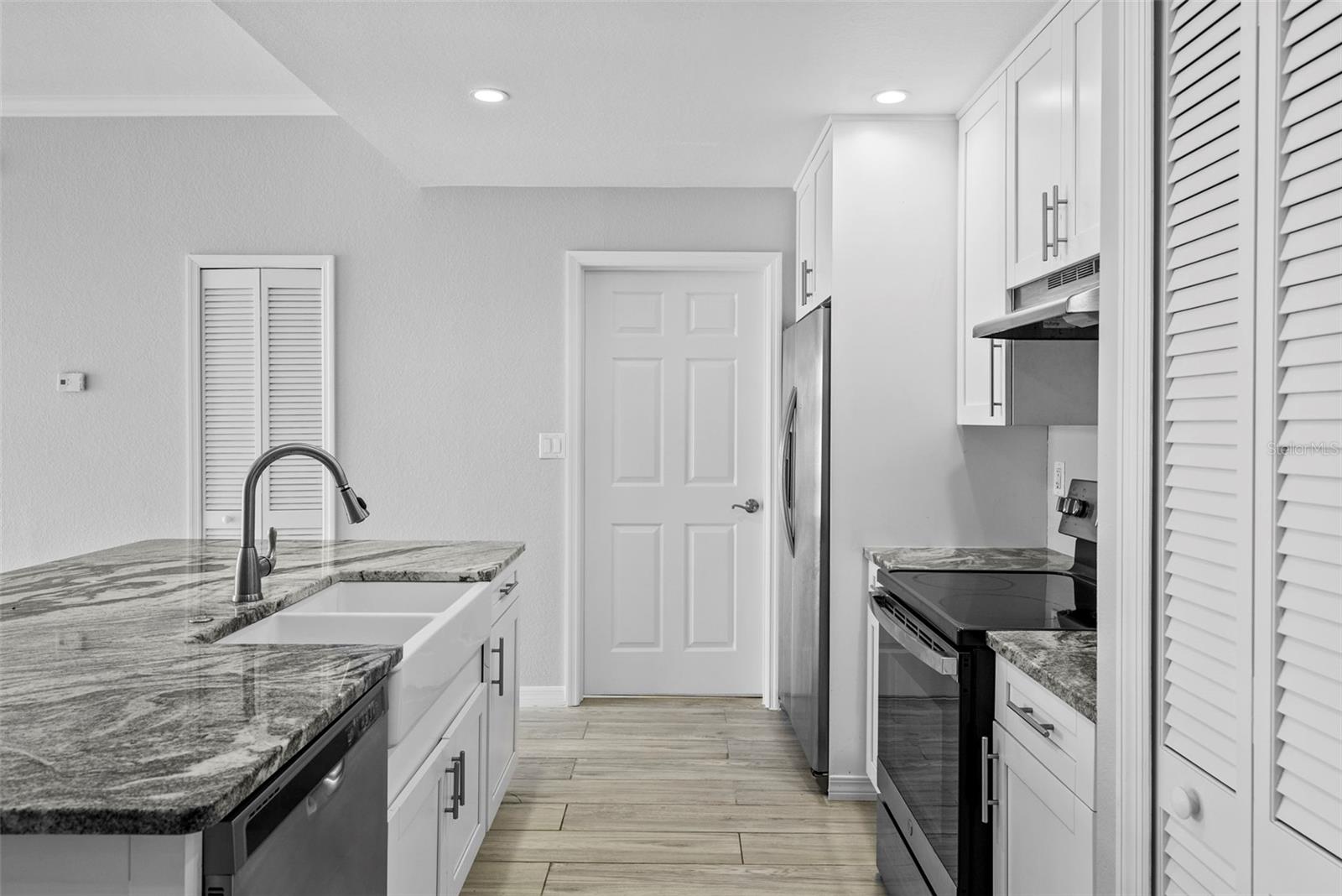 PARKCREST HARBOUR ISLAND CONDOMINIUM - Residential