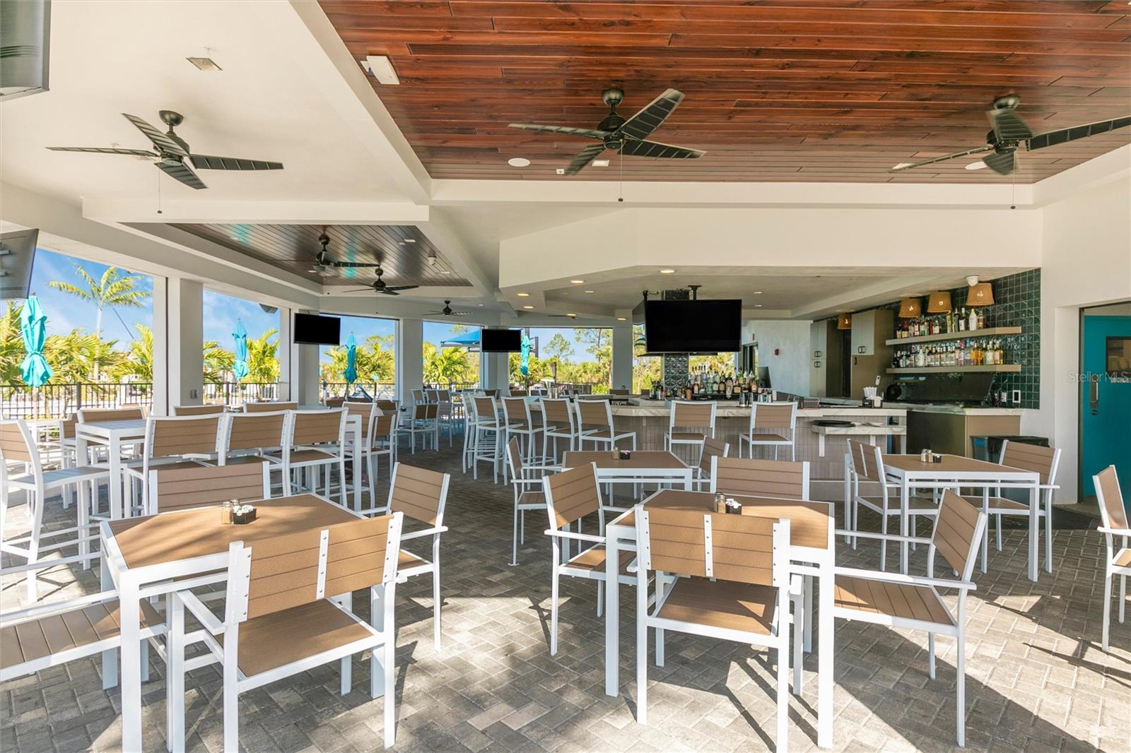 WELLEN PARK GOLF & COUNTRY CLUB - Residential