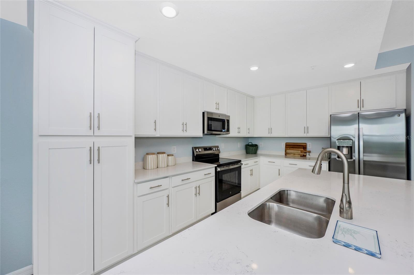 WELLEN PARK GOLF & COUNTRY CLUB - Residential