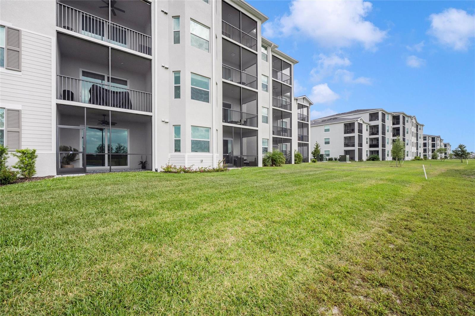 WELLEN PARK GOLF & COUNTRY CLUB - Residential