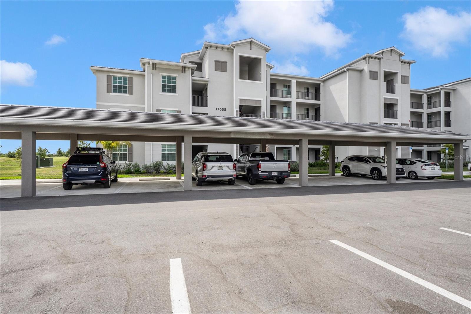 WELLEN PARK GOLF & COUNTRY CLUB - Residential