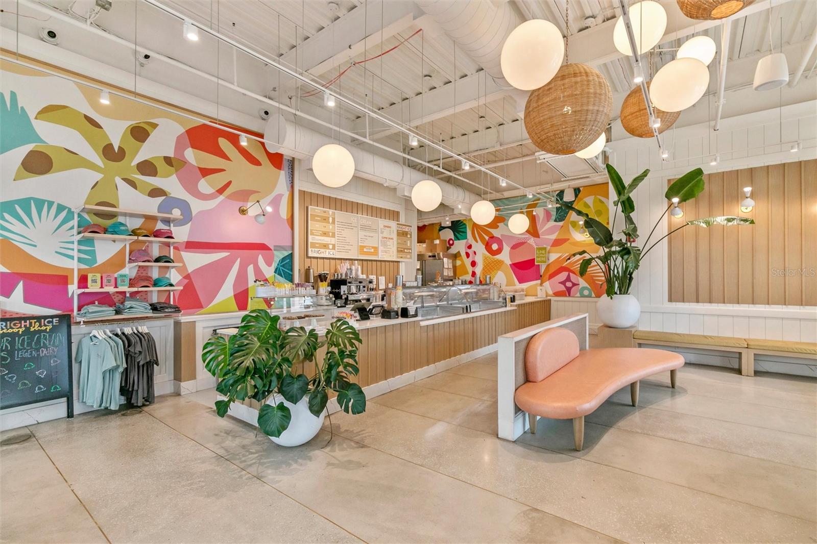 WELLEN PARK GOLF & COUNTRY CLUB - Residential