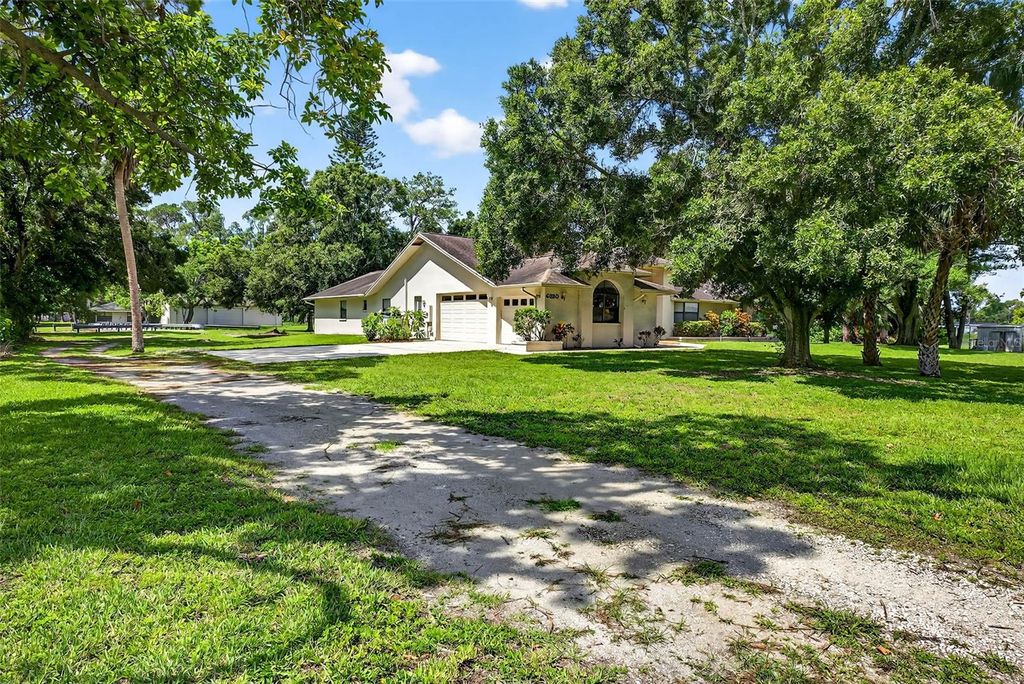Photo of 6320 66th Avenue N, Pinellas Park, FL 33781 (MLS # TB8448959)