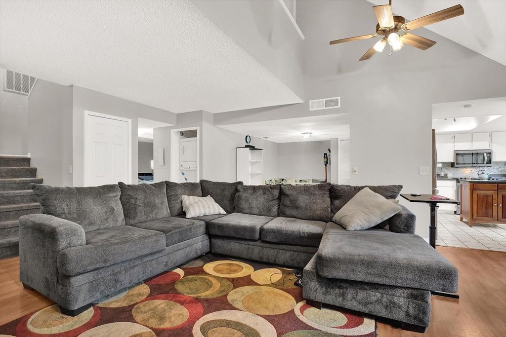 Photo of 5138 Puritan Circle #1322, Tampa, FL 33617 (MLS # TB8408925)