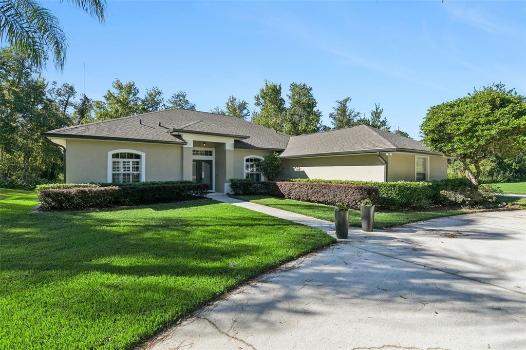 Photo of 1849 Saboff Way, Oviedo, FL 32766 (MLS # O6452174)