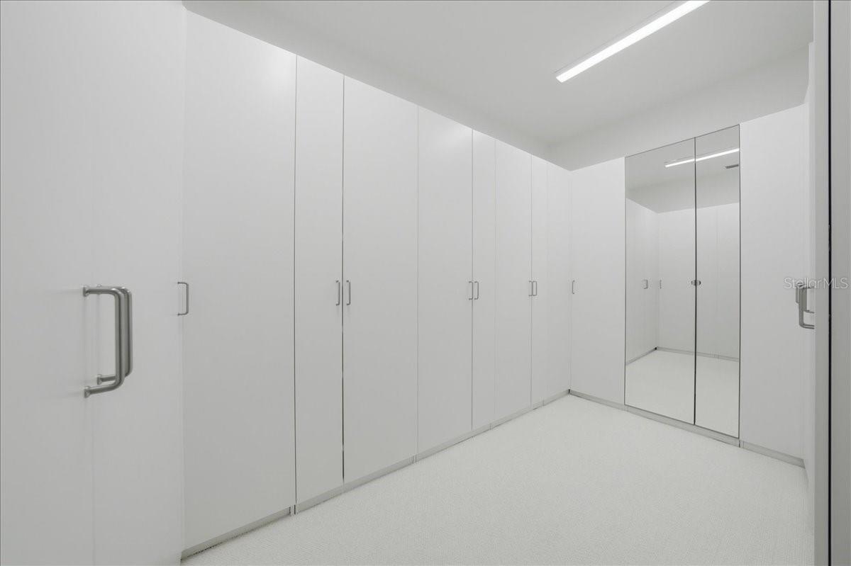 MIRABAY PH 3C-2 - Residential