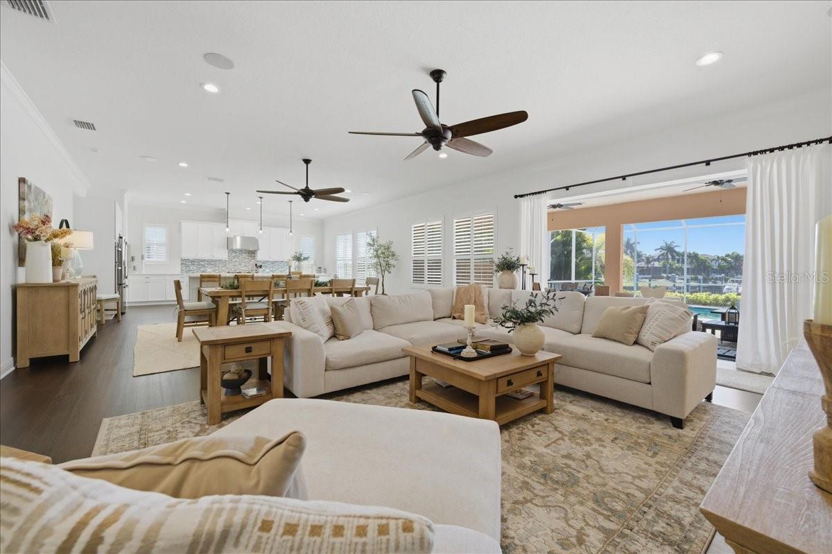 MIRABAY PH 3C-2 - Residential