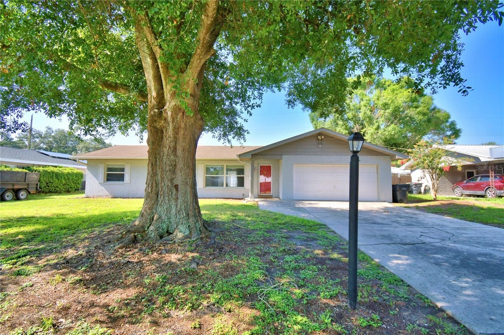 Photo of 153 Browning Cir, Winter Haven, FL 33884 (MLS # S5155806)
