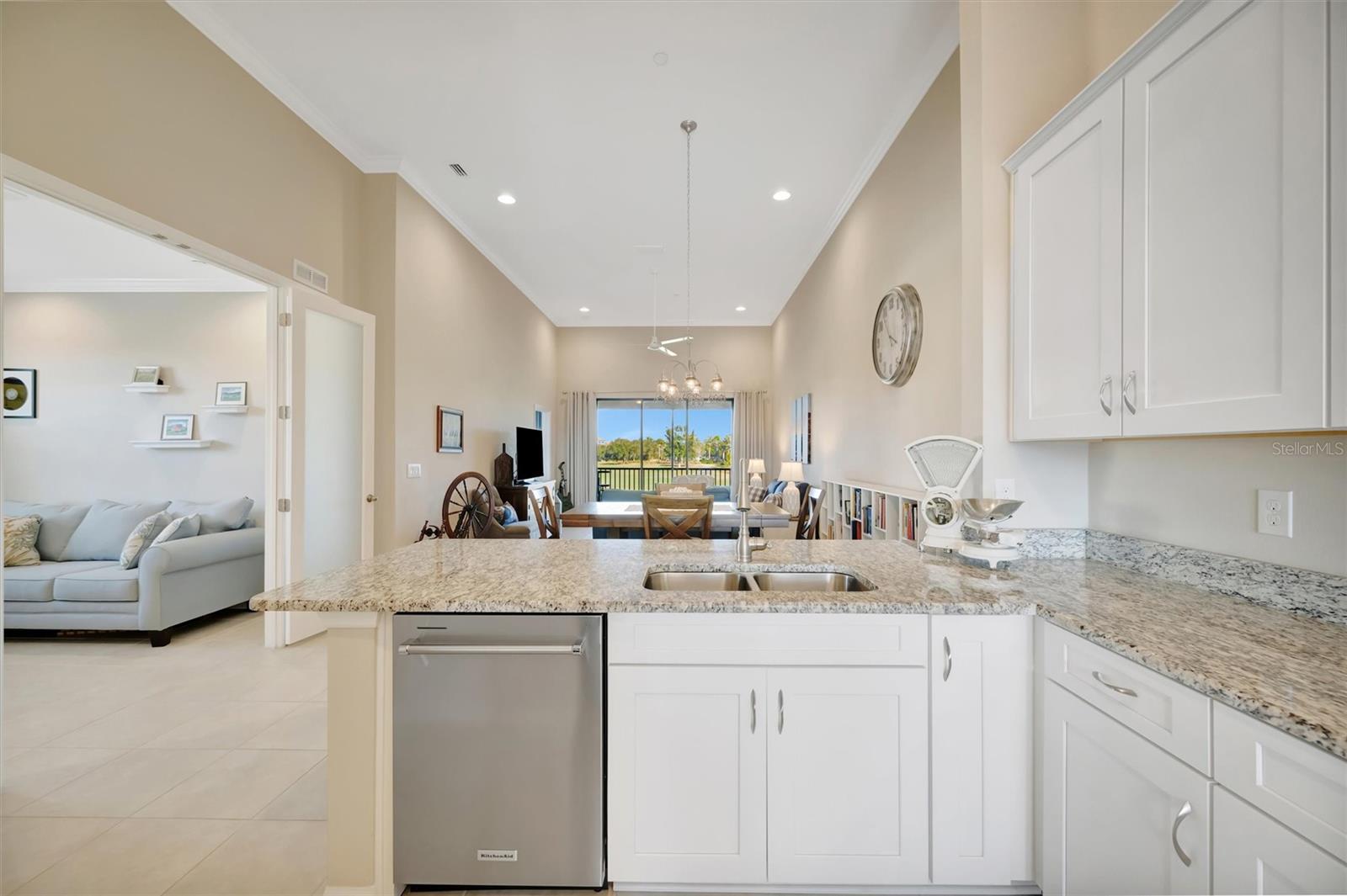 BACCIANO II AT ESPLANADE LWR PH 21 - Residential