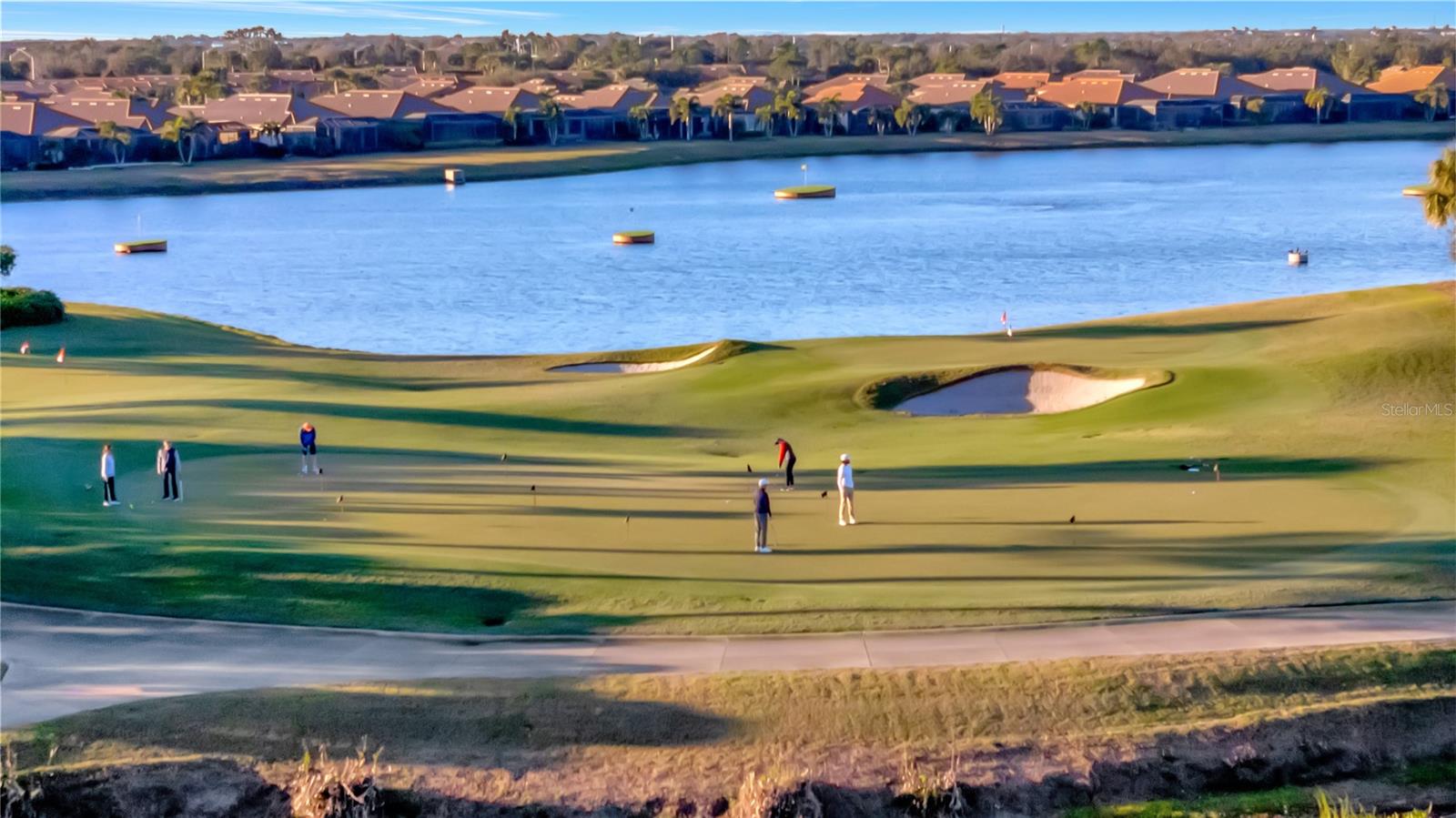 BACCIANO II AT ESPLANADE LWR PH 21 - Residential