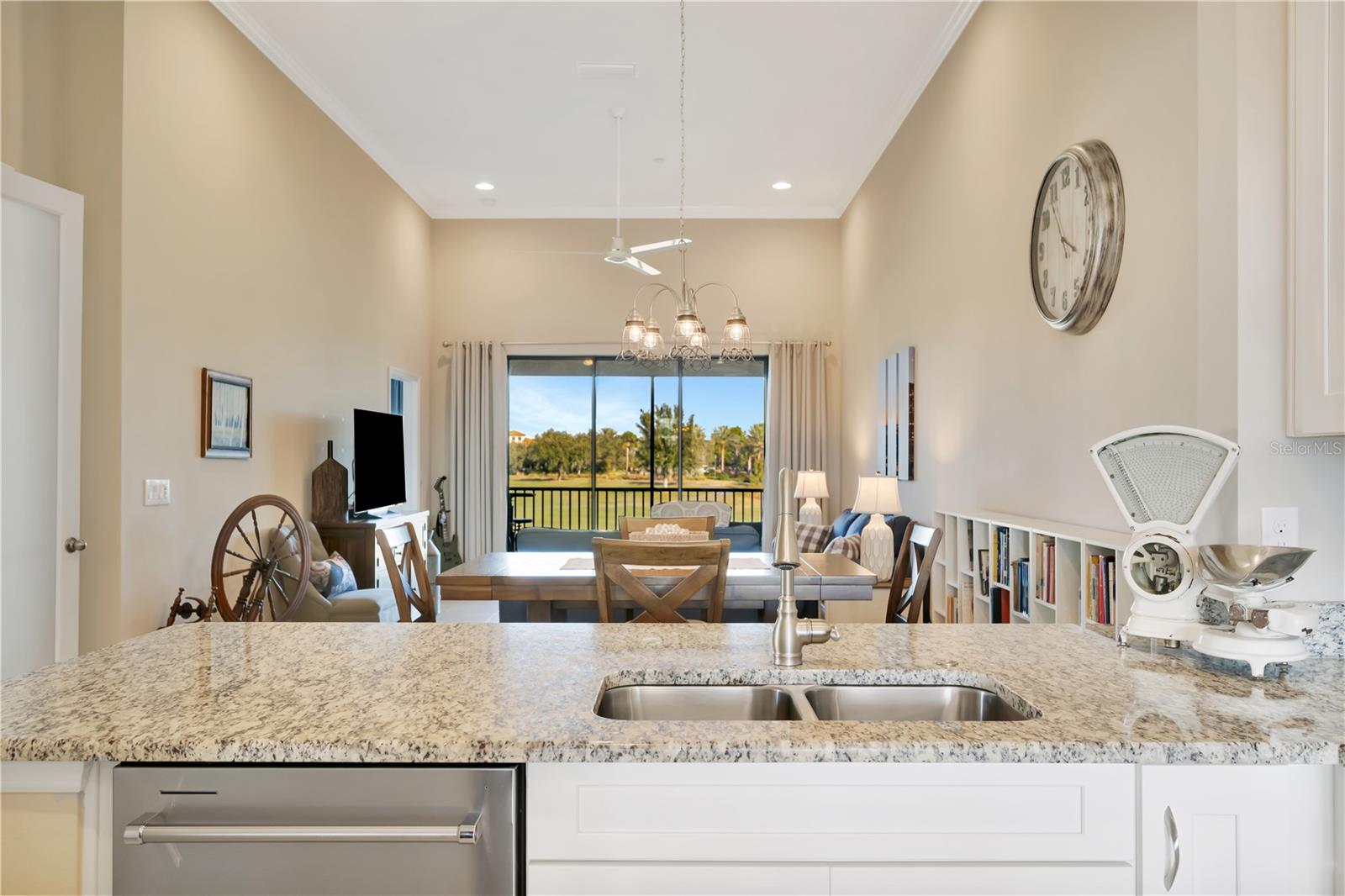 BACCIANO II AT ESPLANADE LWR PH 21 - Residential