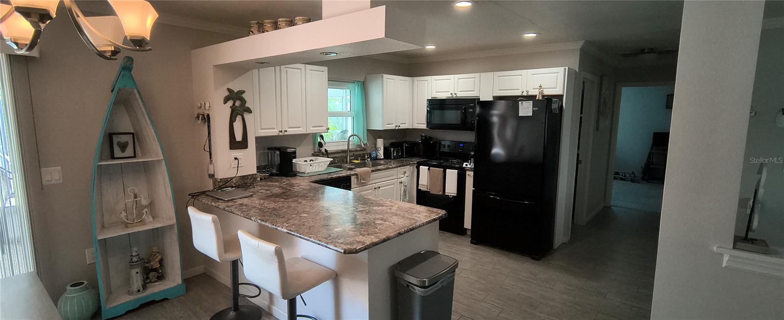 SOUTH VENICE - Residential Lease