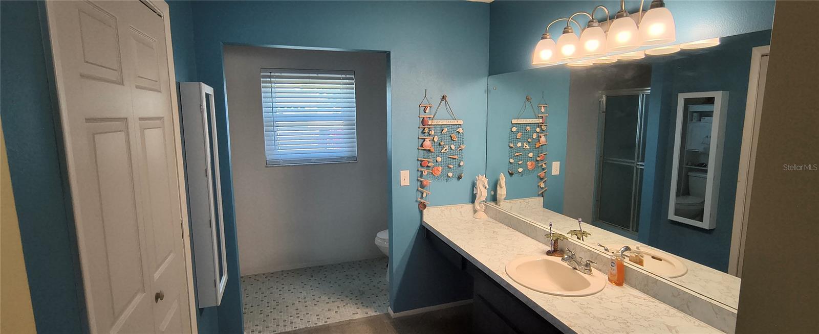 SOUTH VENICE - Residential Lease