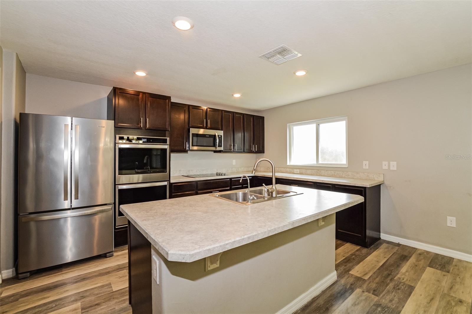 STEWART LAKE PRESERVE - Residential