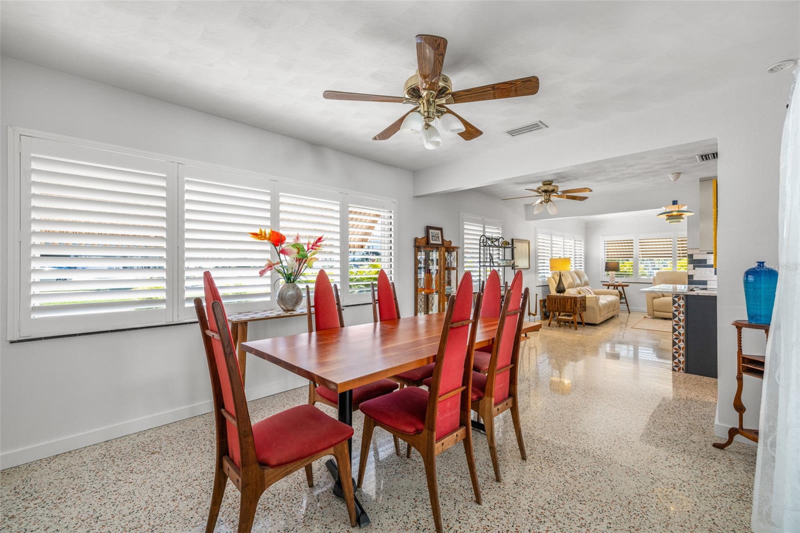 PASADENA SHORES - Residential