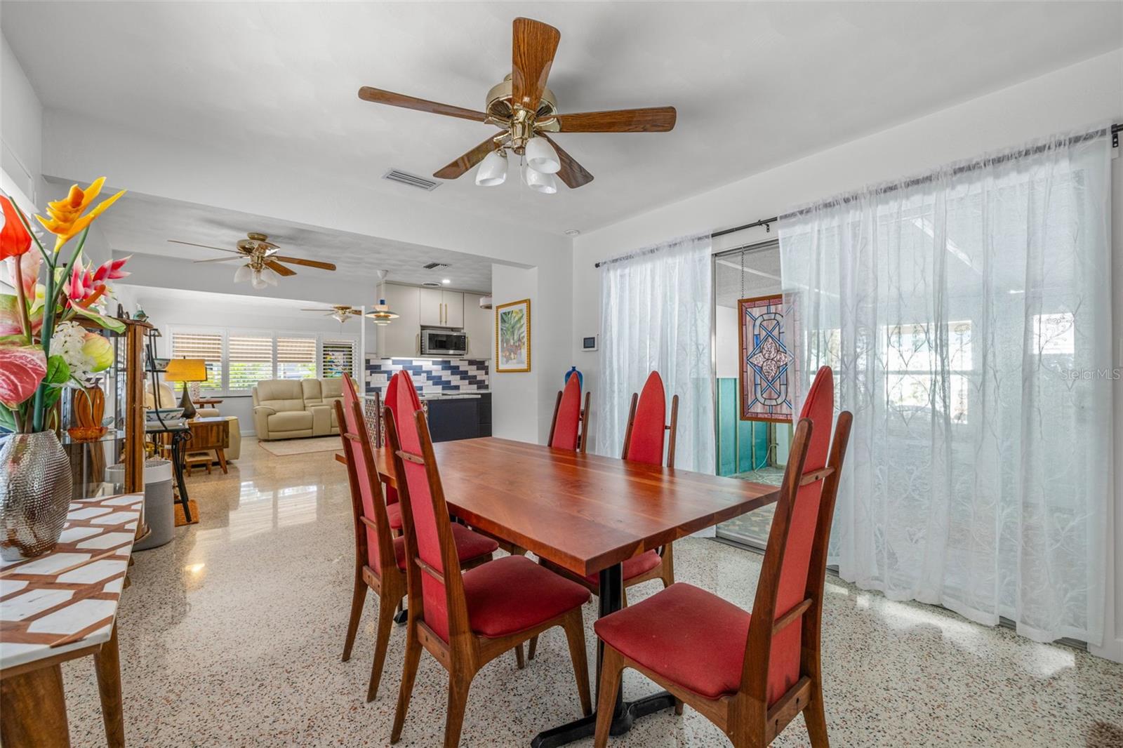 PASADENA SHORES - Residential