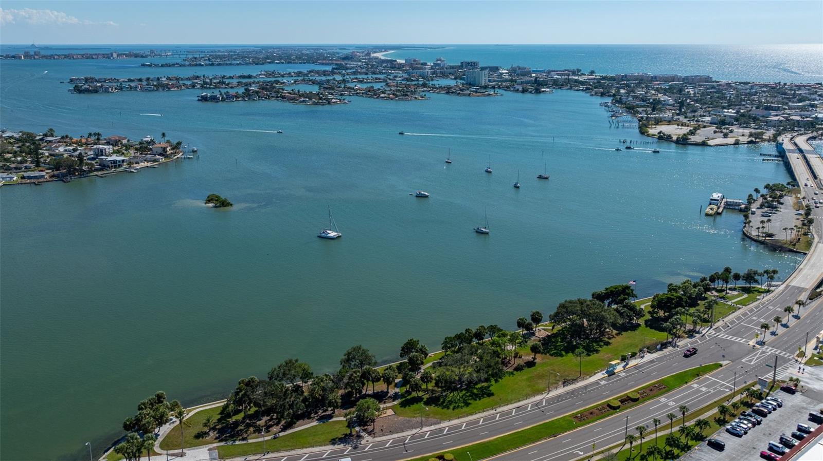 PASADENA SHORES - Residential