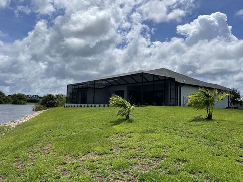 A home in PORT CHARLOTTE