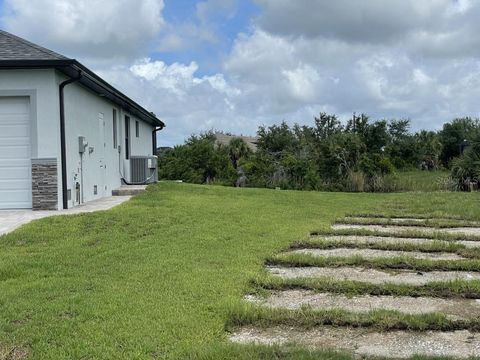 A home in PORT CHARLOTTE