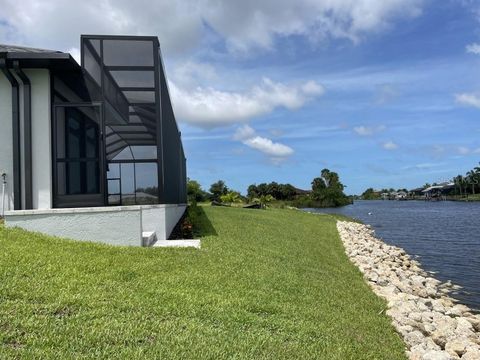 A home in PORT CHARLOTTE