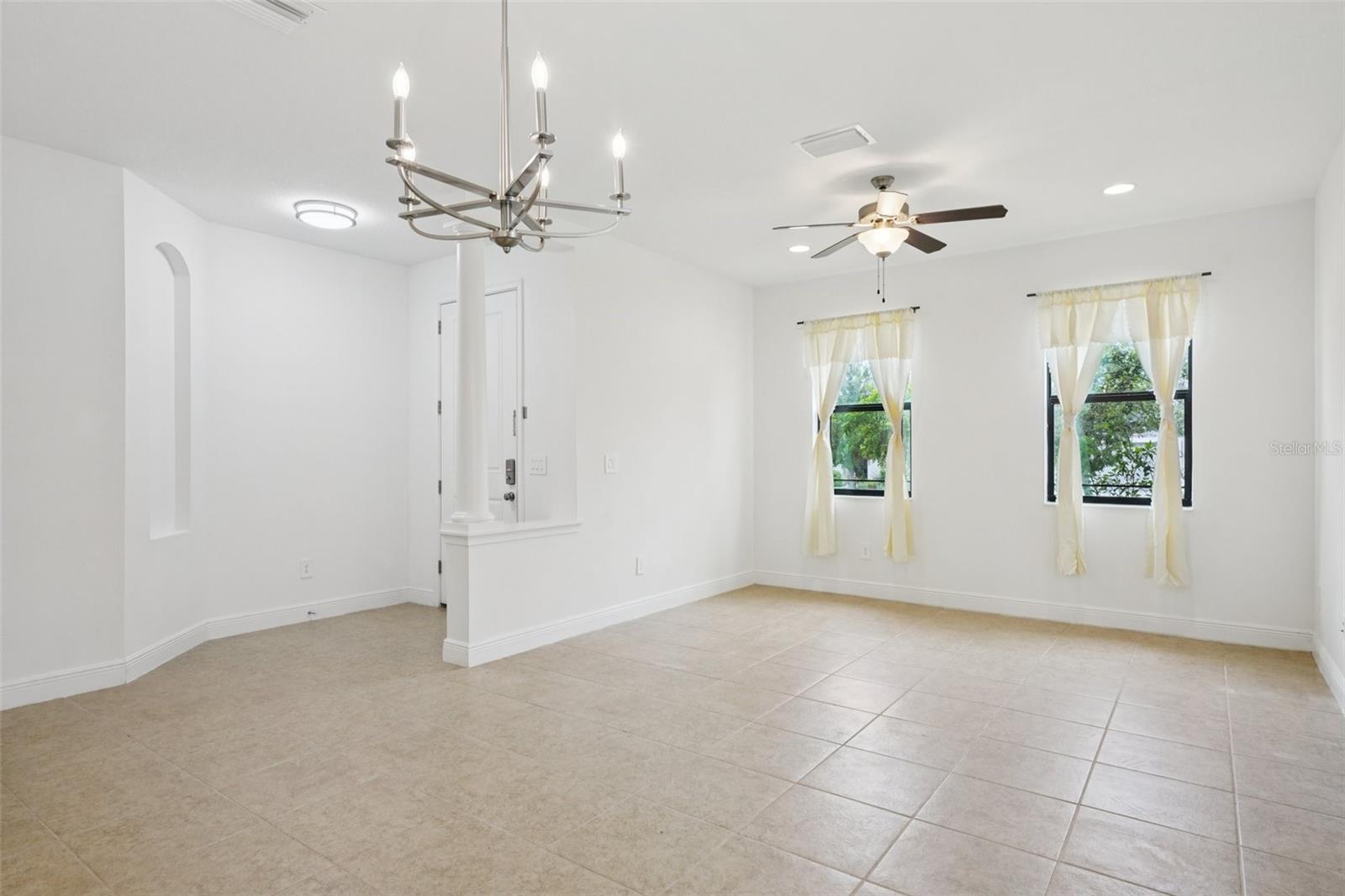 1214 FLORABLU DRIVE