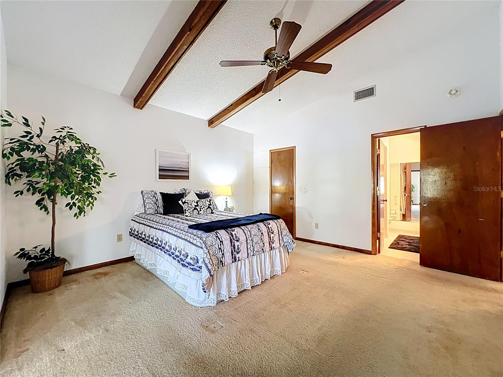 WEDGEWOOD TENNIS VILLAS - Residential